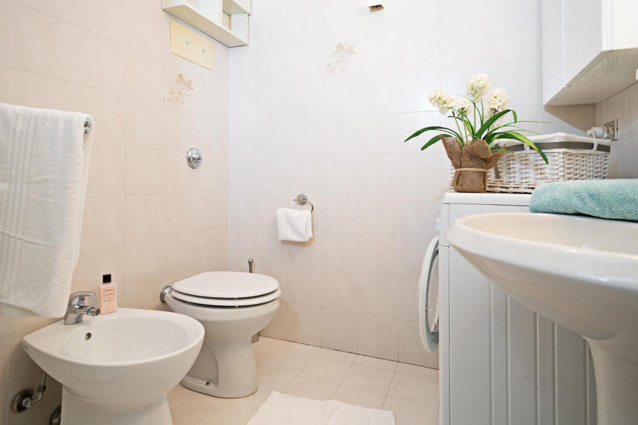 Apartment Ortensia - Regarda Travel Lazise Ngoại thất bức ảnh