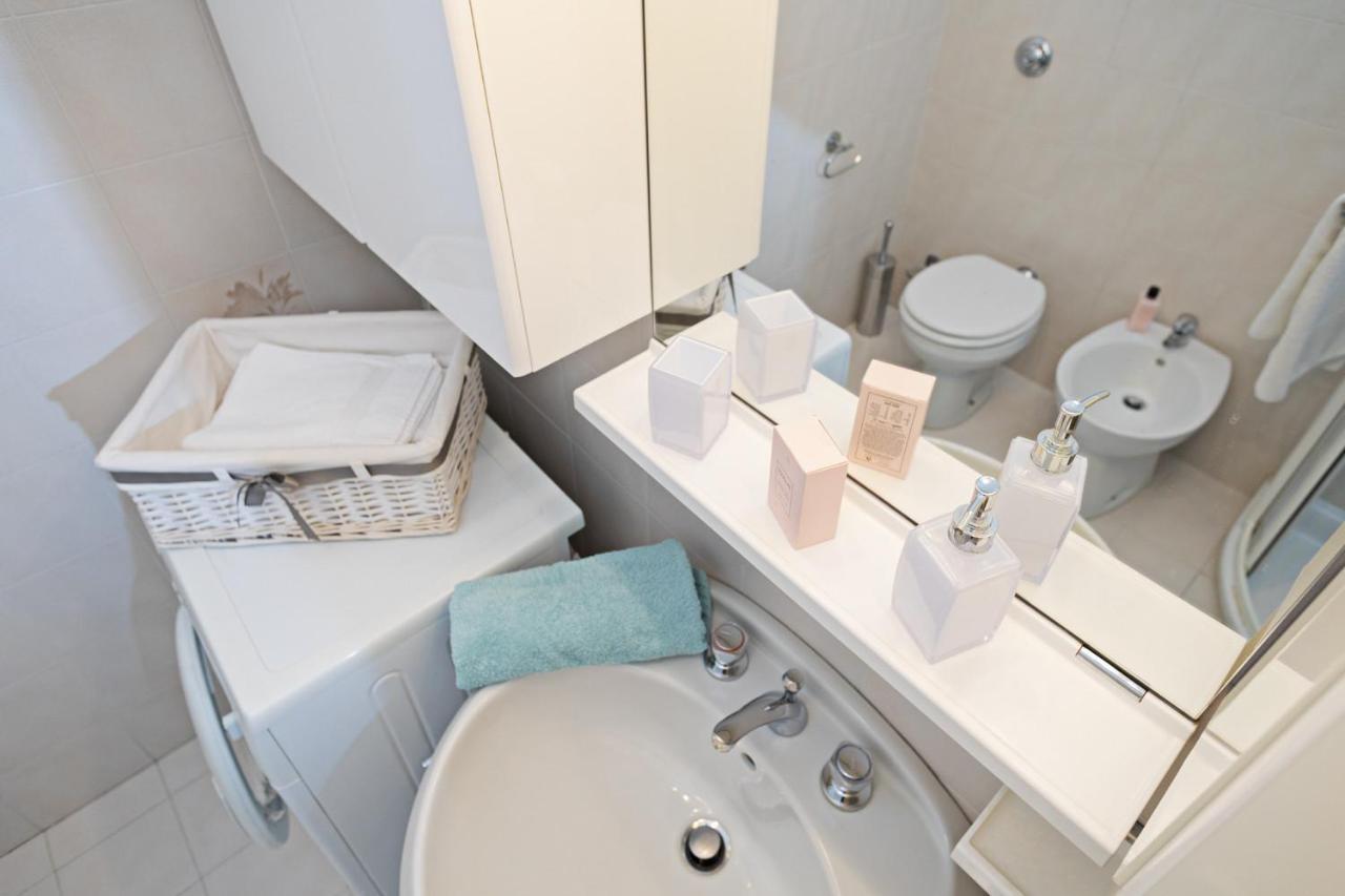 Apartment Ortensia - Regarda Travel Lazise Ngoại thất bức ảnh